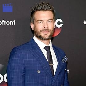 Charlie Weber