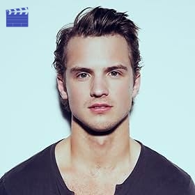 Freddie Stroma